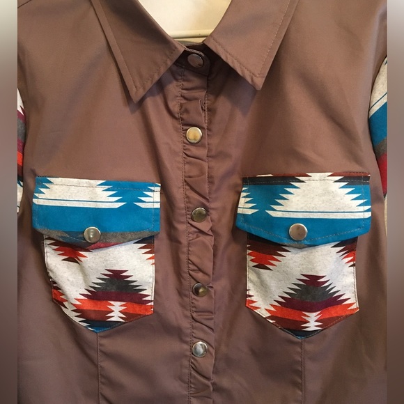 EUC. Long sleeve, snap closure with cute ruffle detail, Western/Aztec print. - Picture 2 of 4